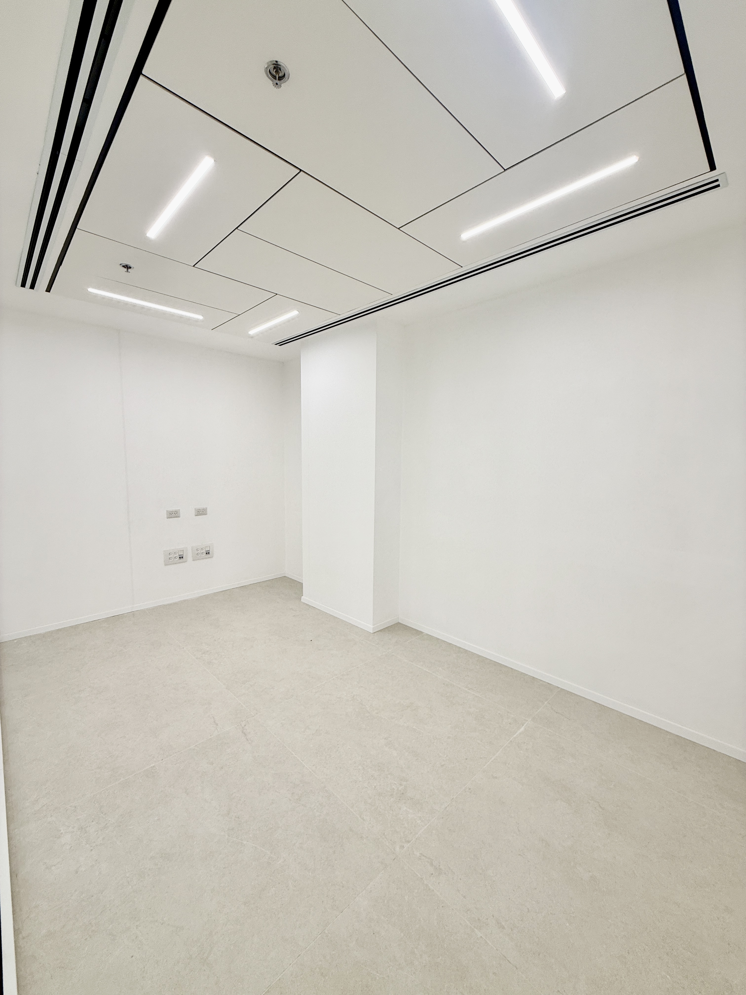 145m2 de bureau repartie en 6 pièces - Immeuble  Haut StandingYaalom  — photo 4
