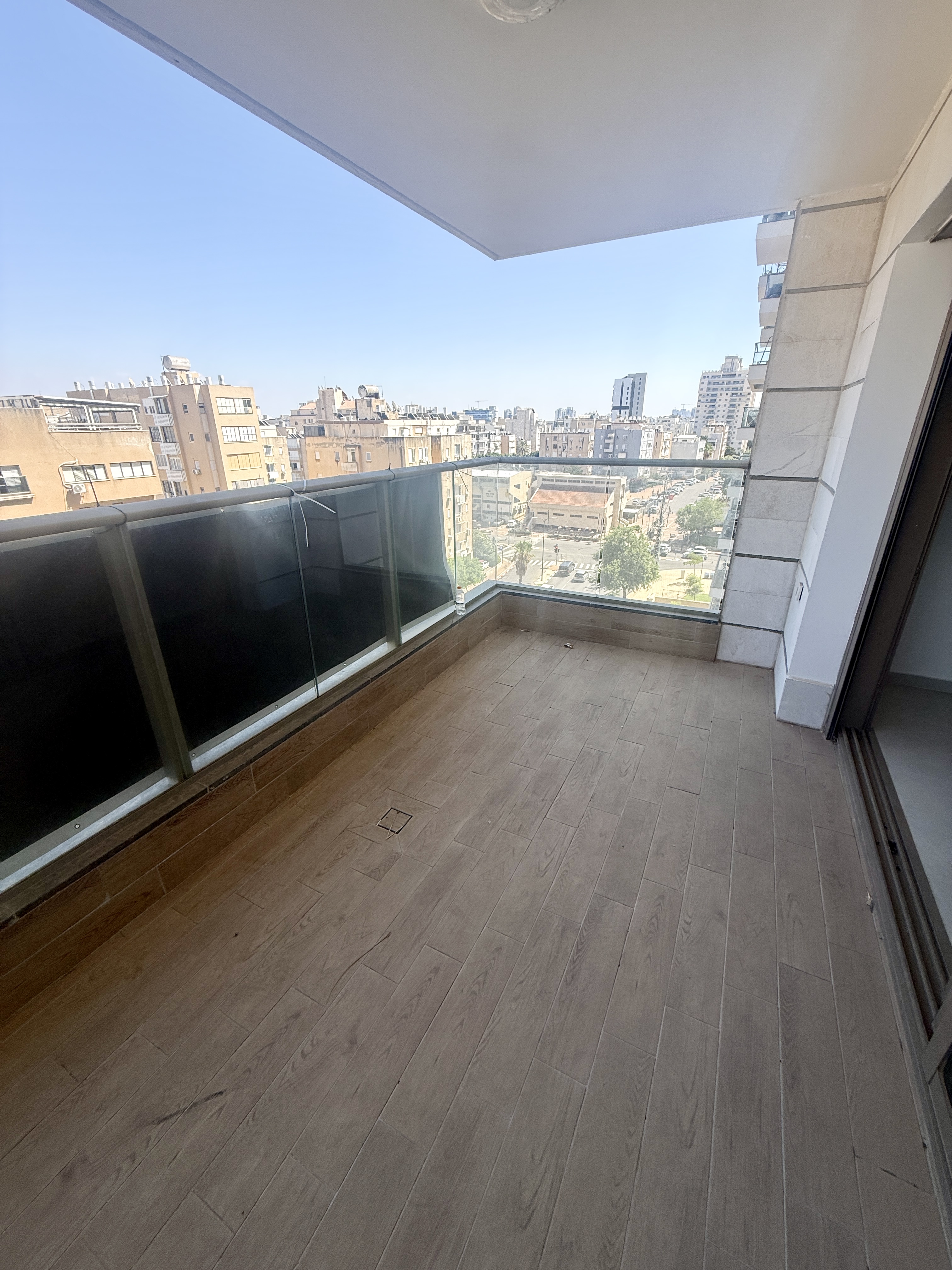 Immeuble Neuf - 4 Pièces avec balcon — Location, Centre Ville, Netanya — photo 2