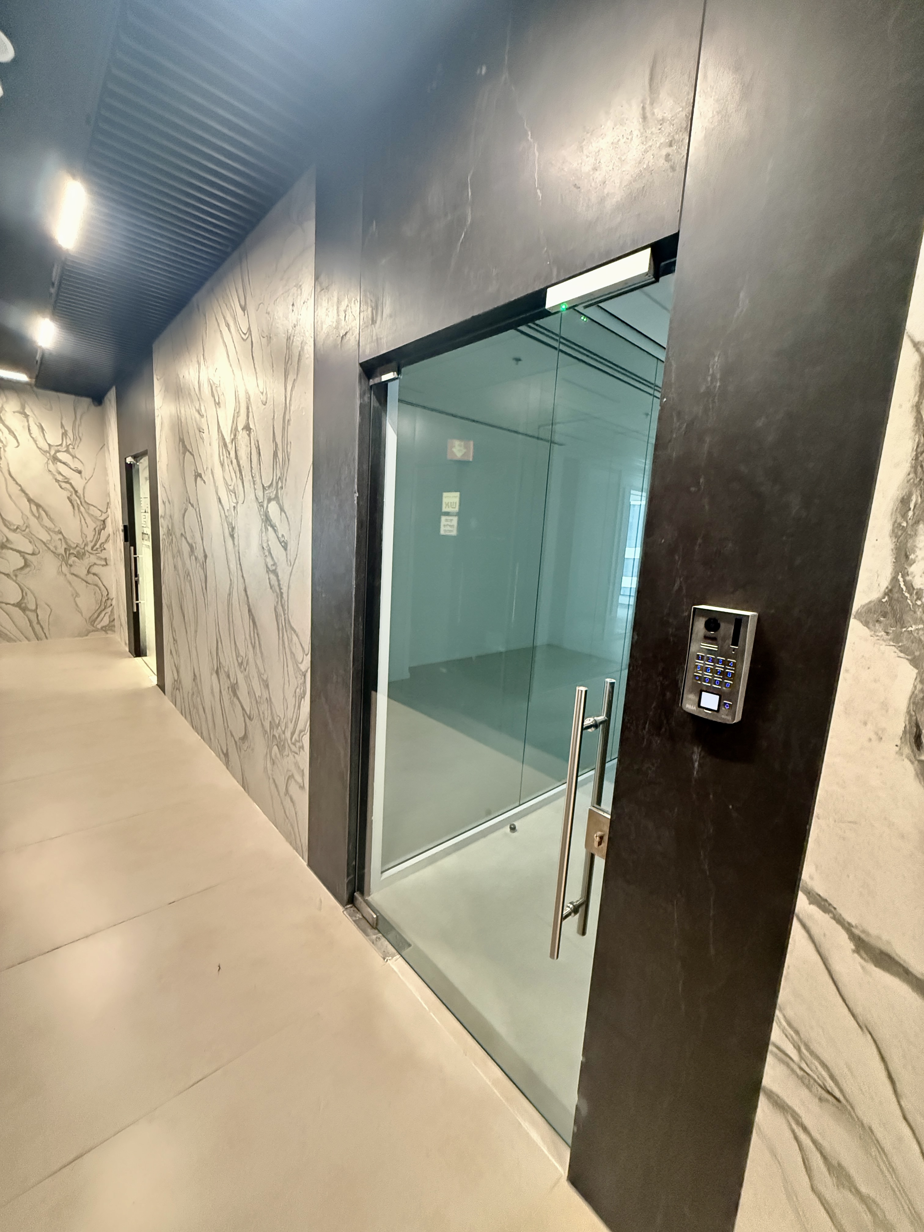 145m2 de bureau repartie en 6 pièces - Immeuble  Haut StandingYaalom  — photo 6