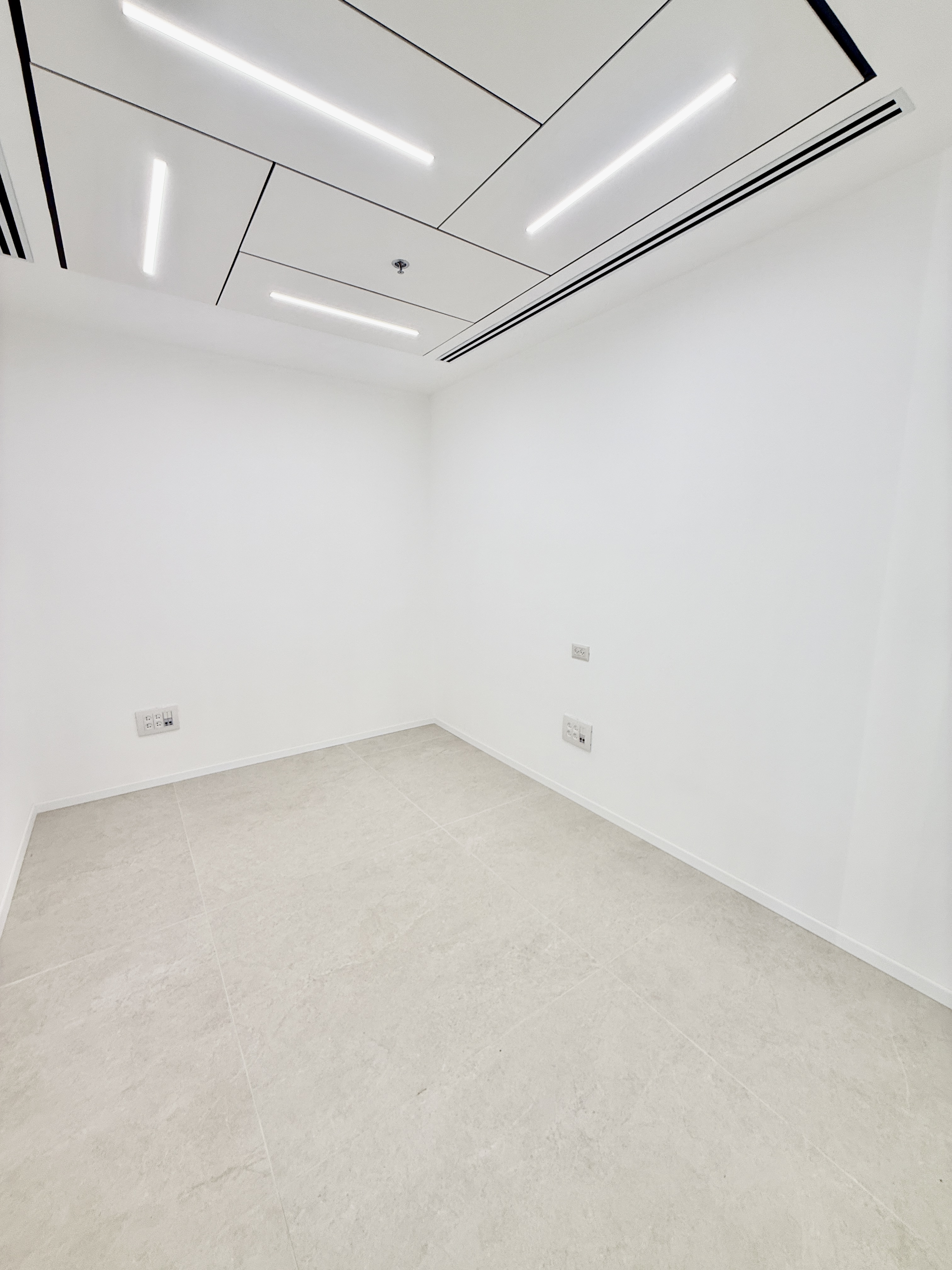 145m2 de bureau repartie en 6 pièces - Immeuble  Haut StandingYaalom  — photo 5