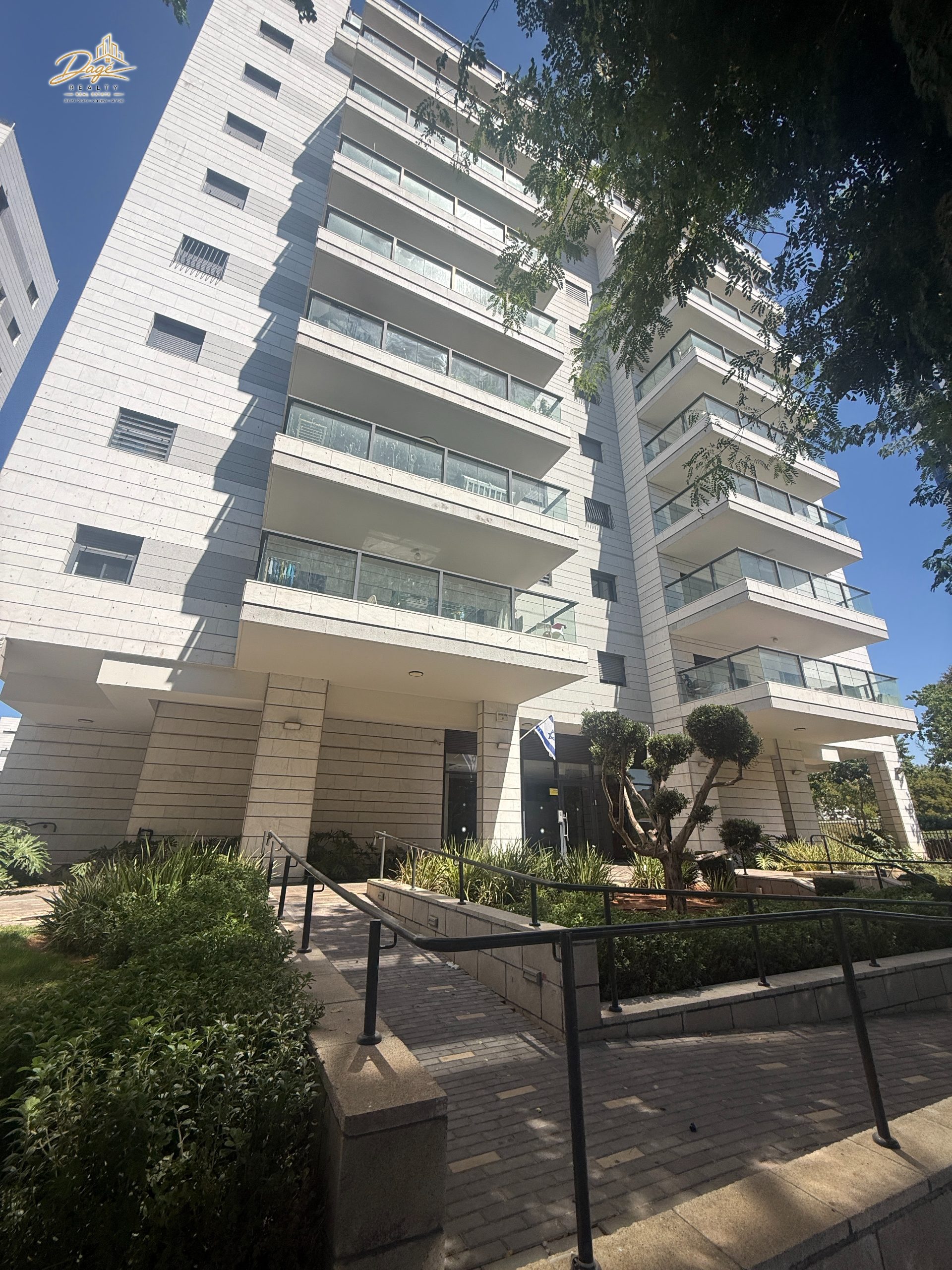 Agamim - Duplex penthouse de 130m2 avec 110m2 de terrasse — Vente, Agamim, Netanya — photo 14