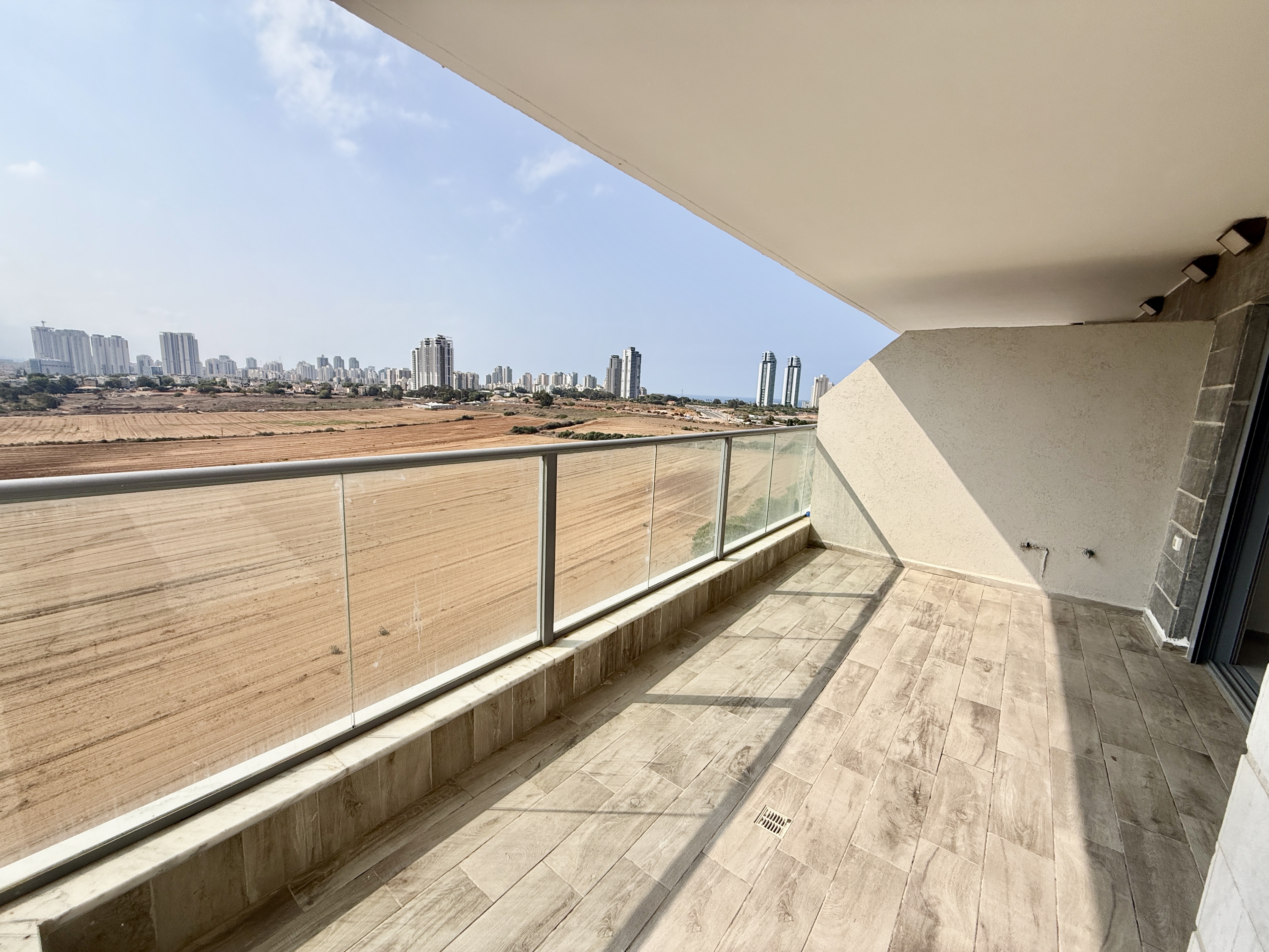 Netanya - Guivat Haprahim - 5 Pièces de 127m2 avec terrasse — Vente, Guivat Haprahim, Netanya