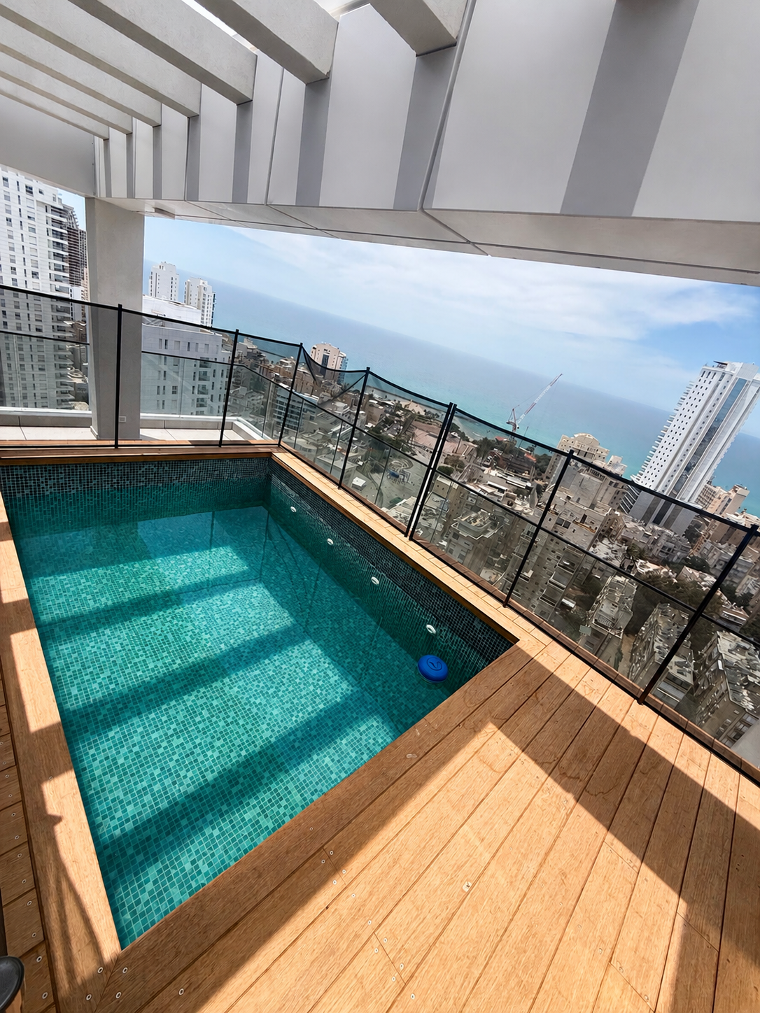 Au pied du Kikar - Magnifique penthouse de 160 m2 avec piscine privée — Netanya