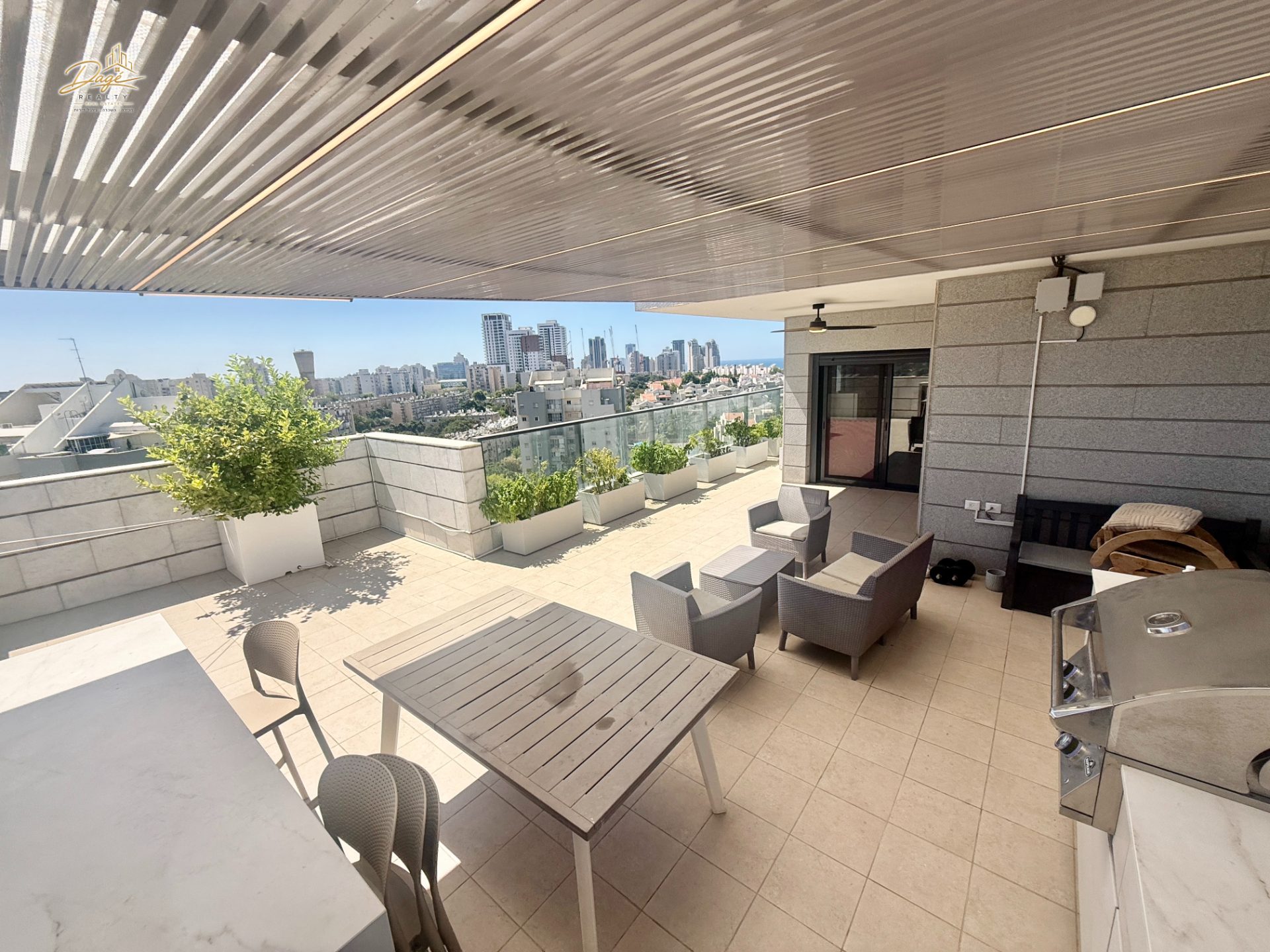 Agamim - Duplex penthouse de 130m2 avec 110m2 de terrasse — Vente, Agamim, Netanya