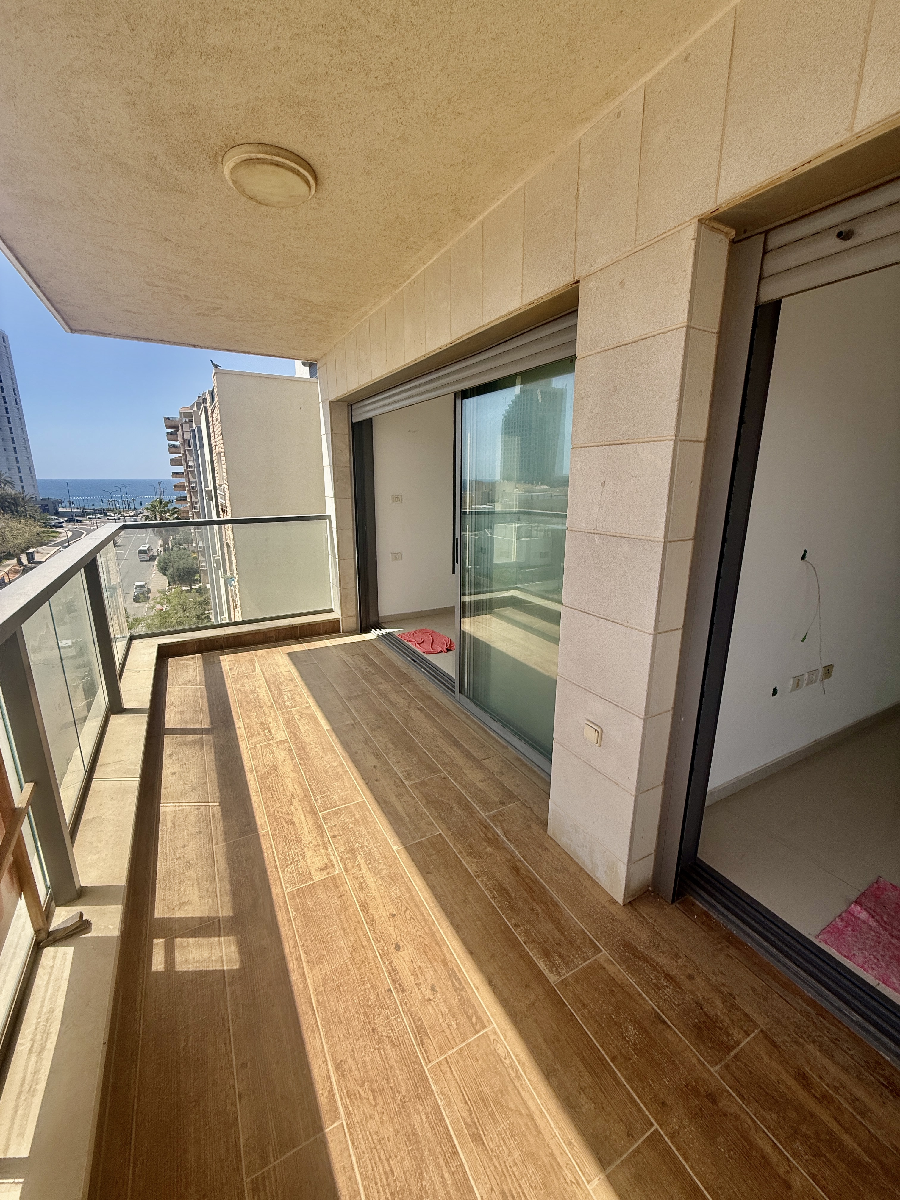 Rue Ben Avi - 5 Pièces avec belle terrasse — Netanya