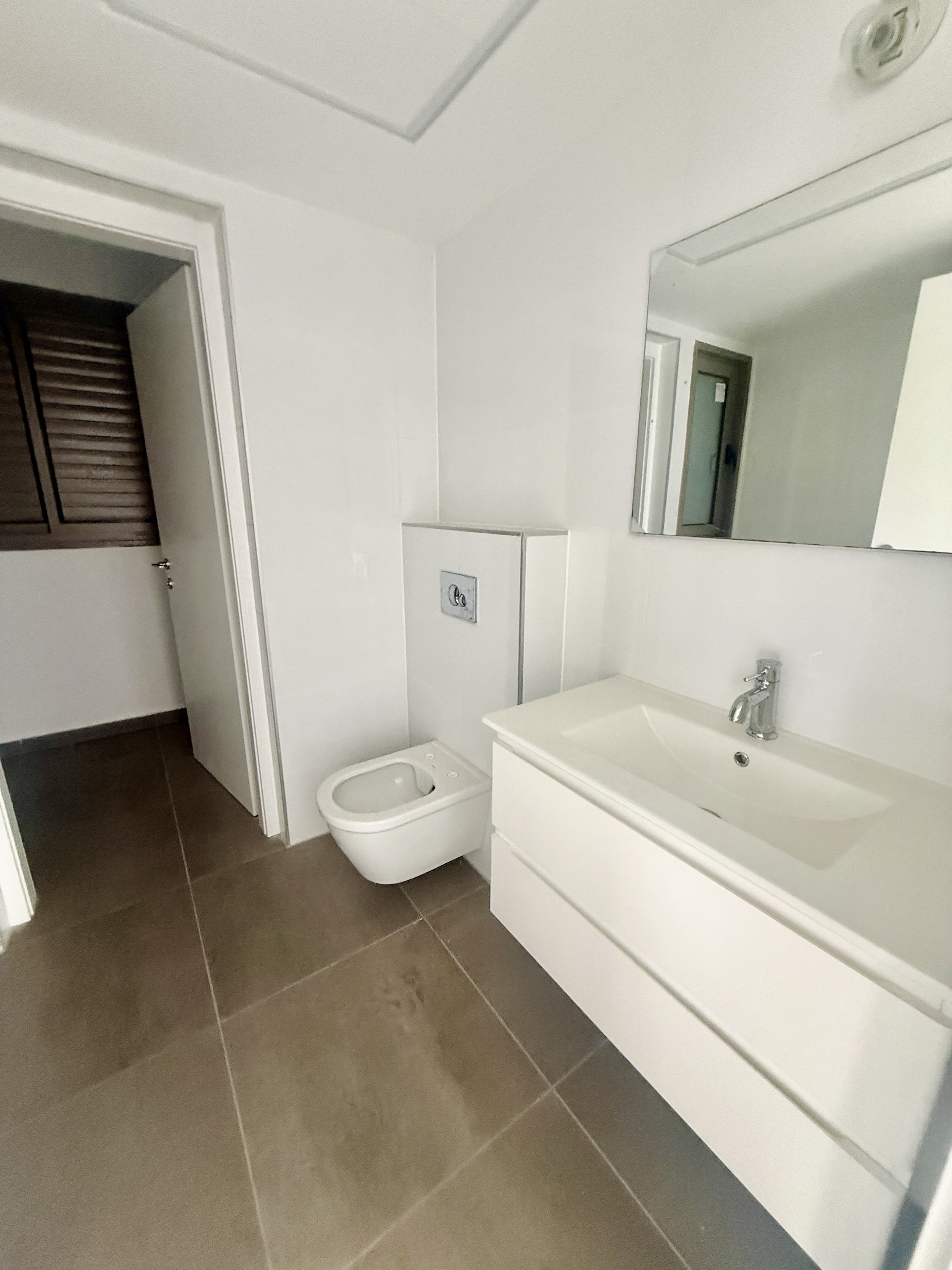 Immeuble Neuf - 4 Pièces avec balcon — Location, Centre Ville, Netanya — photo 10